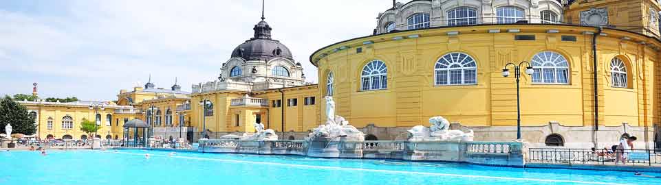 The-Szechenyi-Bath-in-Budapest