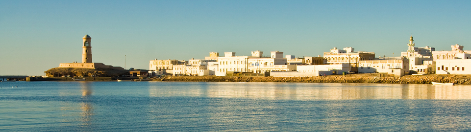 Harbour in Sur