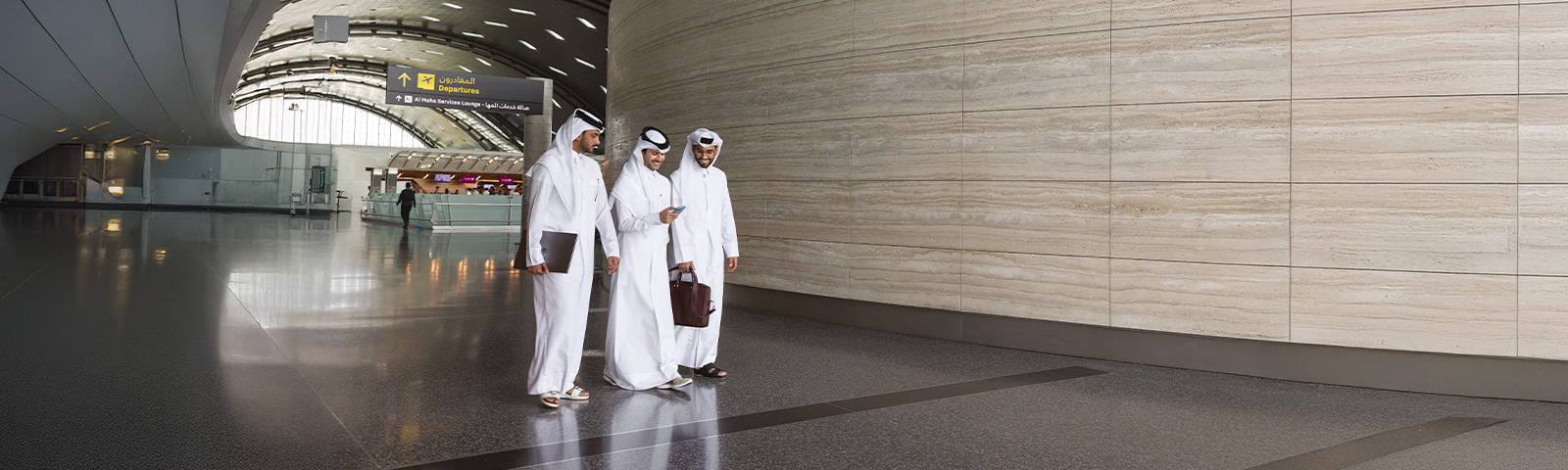 حلّق بطموحك نحو السماء مع <br>نادي الطلاب 