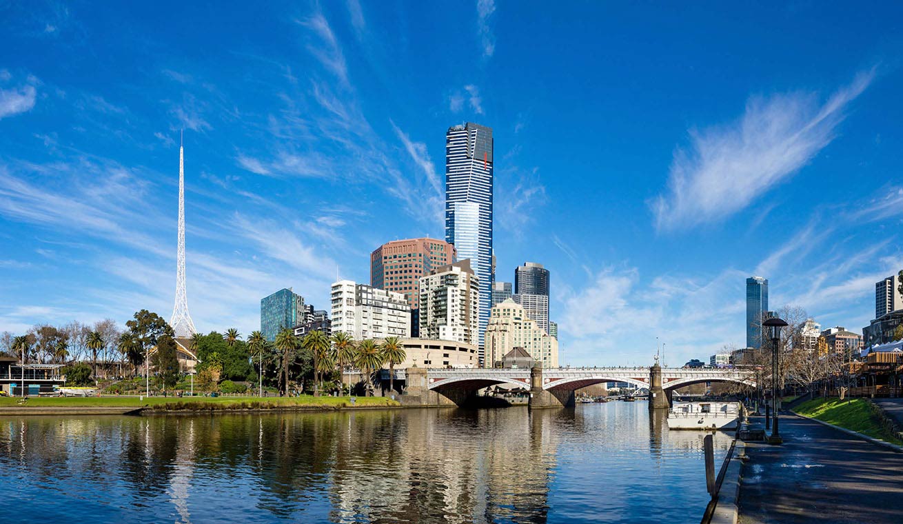 Wellington to Melbourne with Qantas