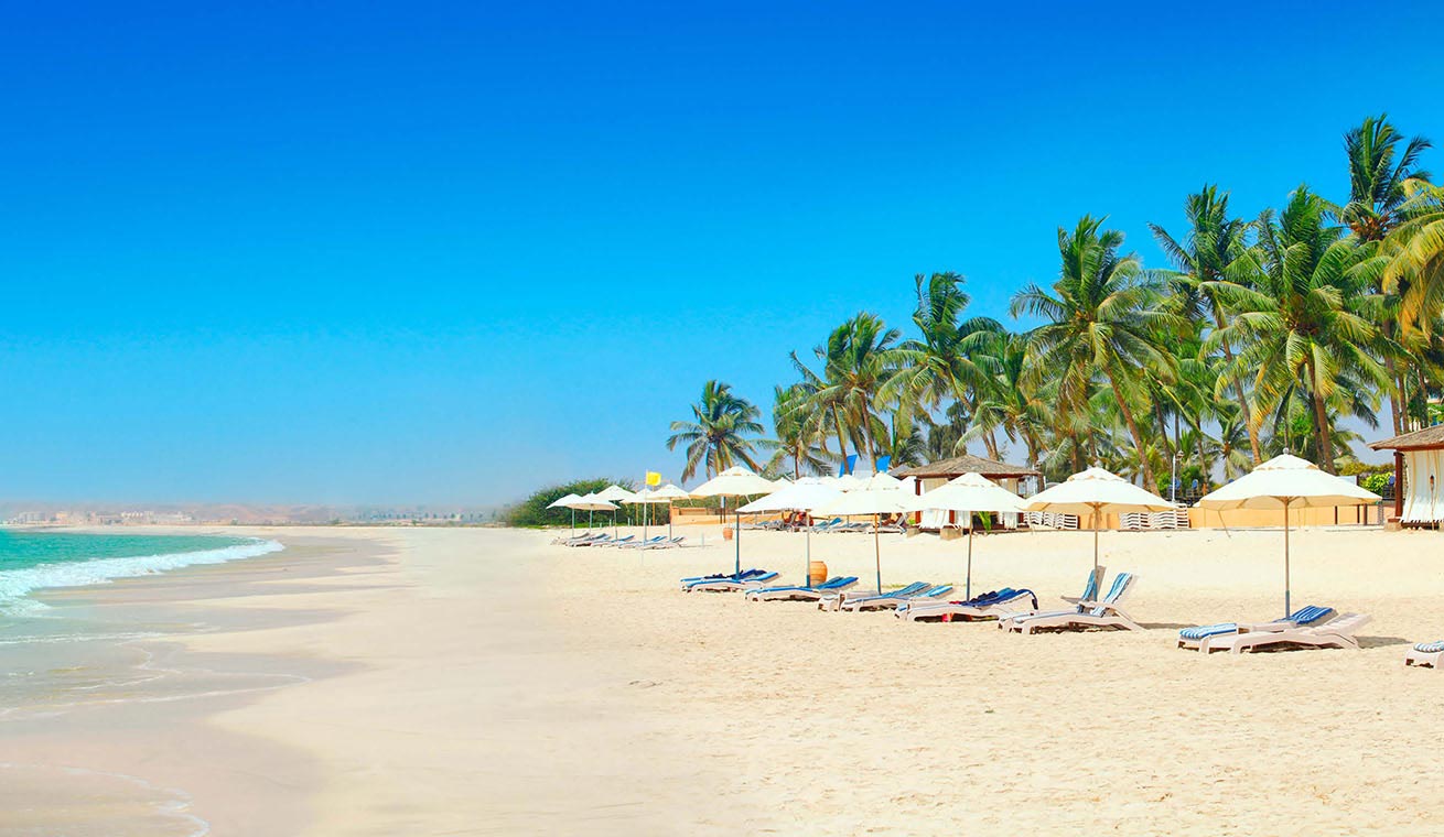 Discover the beauty of Oman. Offers from €625